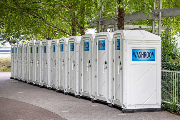 Best Portable toilet rental cost  in Clendenin, WV