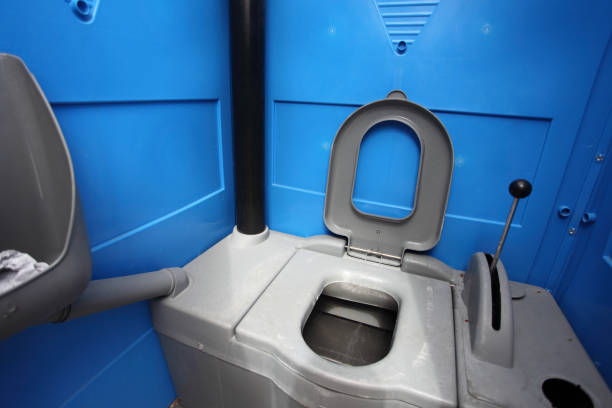 Best Luxury portable toilet rental  in Clendenin, WV